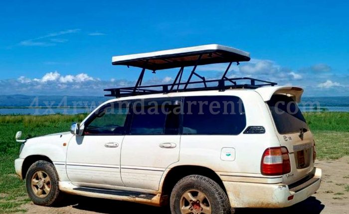 toyota-land-cruiser-v8-with-popup-roof